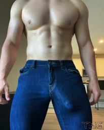 What's in YOUR Jeans or Pants TMG _F_000942