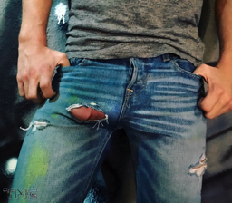 What's in YOUR Jeans or Pants TMG _F_000942