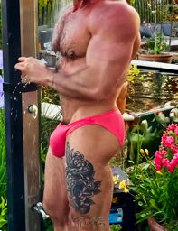 What's in YOUR Under- and Sportswear_TMG _F_014928