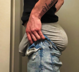 What's in YOUR Under- and Sportswear_TMG _F_014928