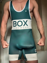 What's in YOUR Under- and Sportswear_TMG _F_014928