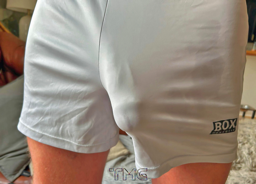What's in YOUR Under- and Sportswear_TMG _F_014928