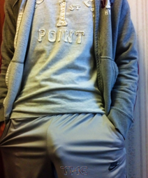 What's in YOUR Under- and Sportswear_TMG _F_014928