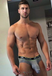 What's in YOUR Under- and Sportswear_TMG _F_014928