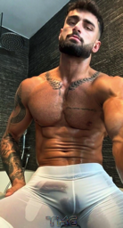 What's in YOUR Under- and Sportswear_TMG _F_014928