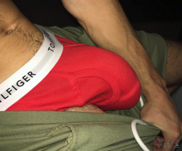What's in YOUR Under- and Sportswear_TMG _F_014928