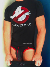 What's in YOUR Under- and Sportswear_TMG _F_014928