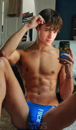 Young Men 18+ TMG _F_013629