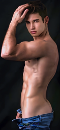 Young Men 18+_TMG _F_014503